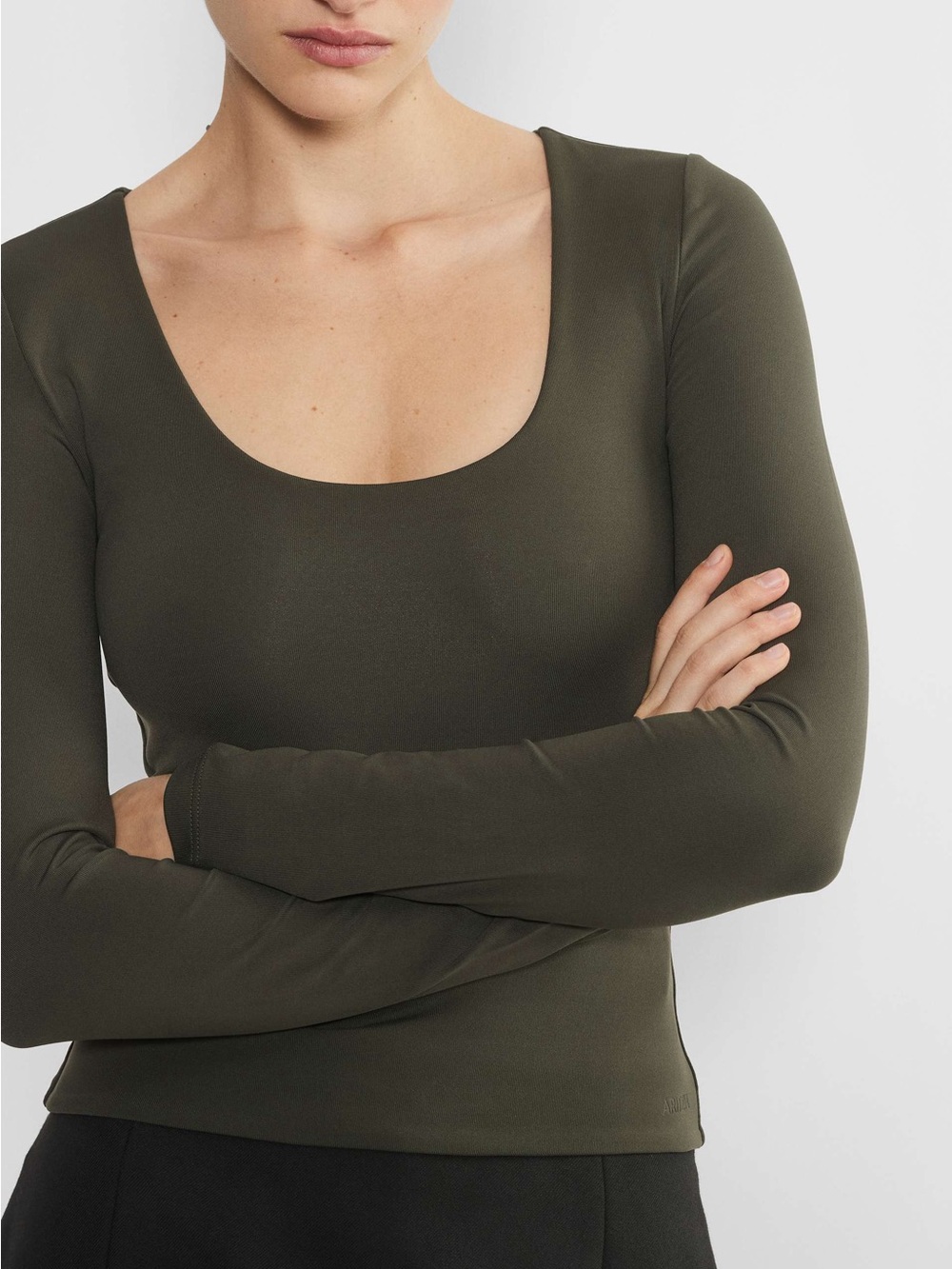 Aritzia Contour Scoop Neck Long Sleeve Stretch Top olive green womens new